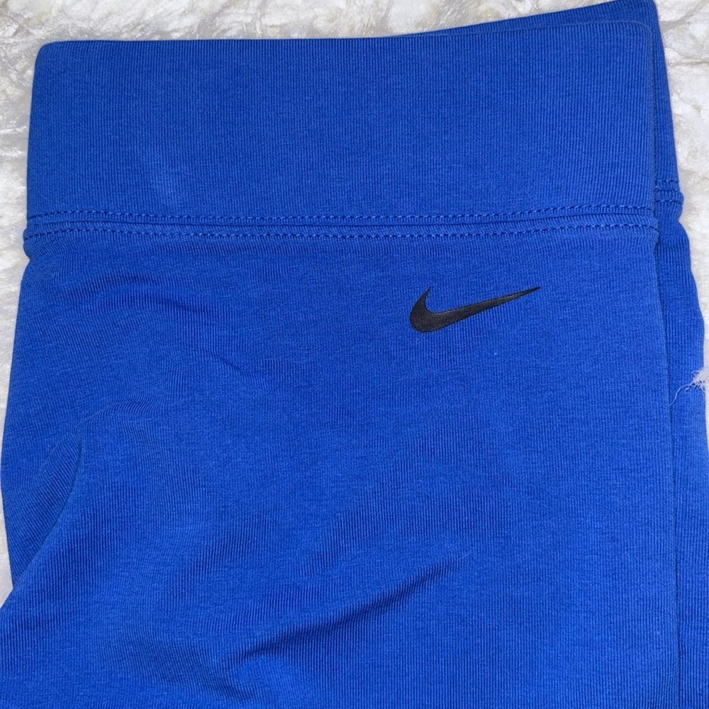 Nike 9” Tight Fit Biker Shorts, Size M - Picture 4 of 16